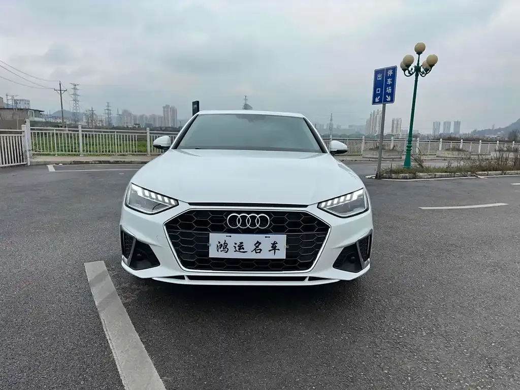 Audi A4L 2022 из CN, фото 2