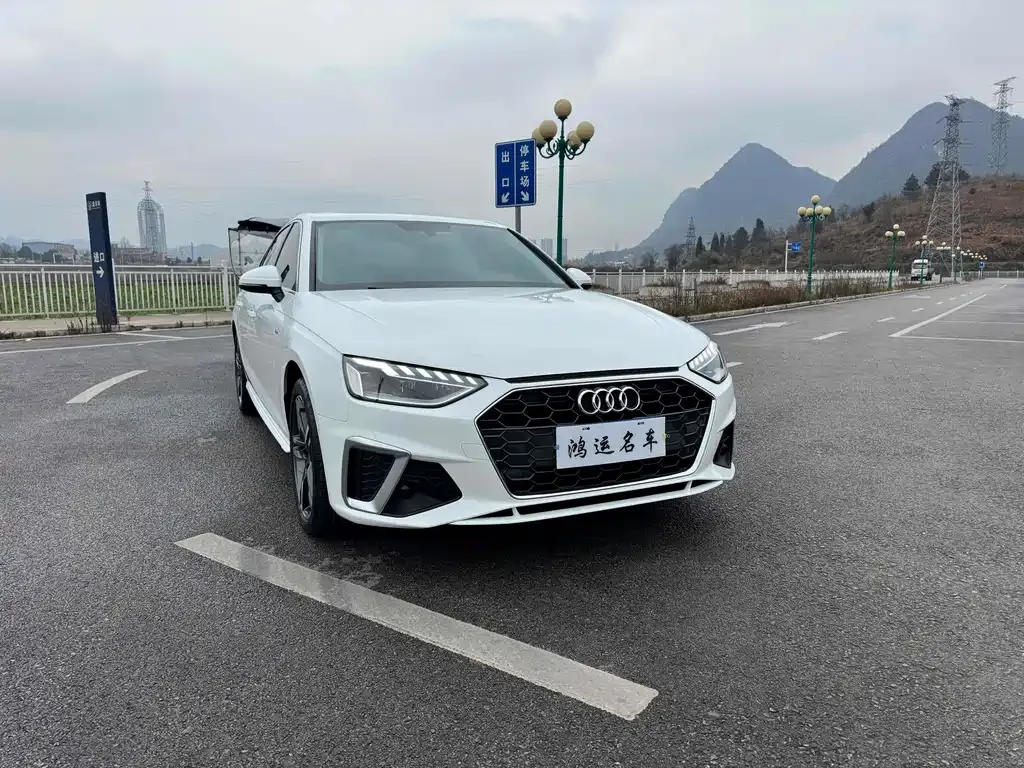 Audi A4L 2022 из CN, фото 3