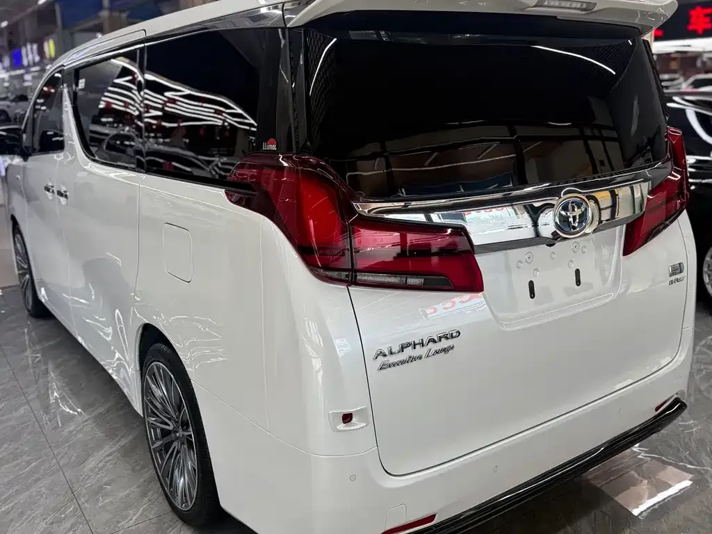 Toyota Alphard 2022 из CN, фото 7