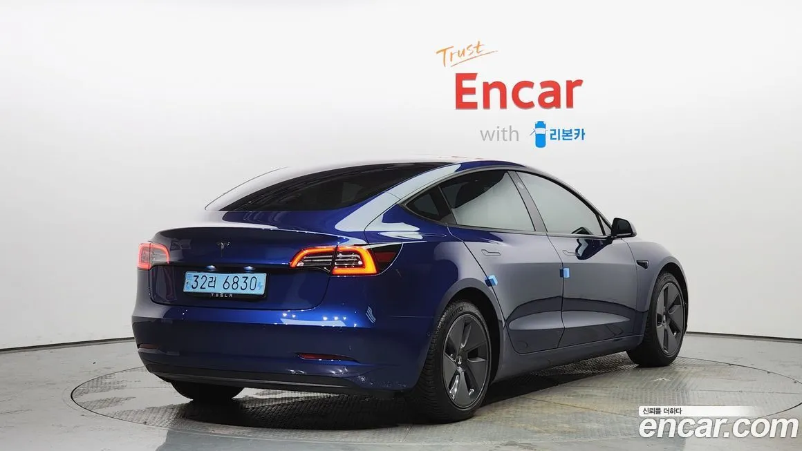 Tesla Model 3 2021 из KR, фото 2