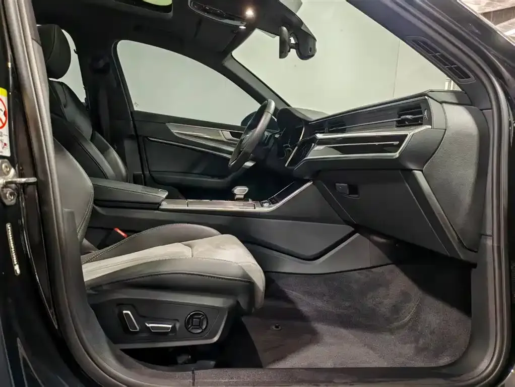 Audi A6L 2024 из CN, фото 7