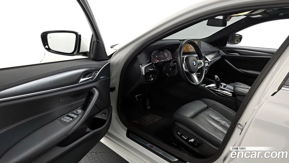 BMW 5-Series 2023 из KR, фото 10
