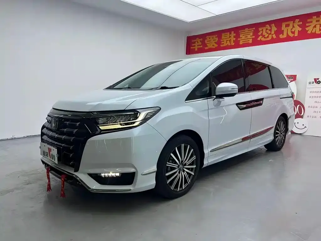 Honda Elysion 2024 из CN, фото 1