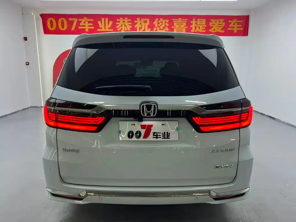 Honda Elysion 2024 из CN, фото 8