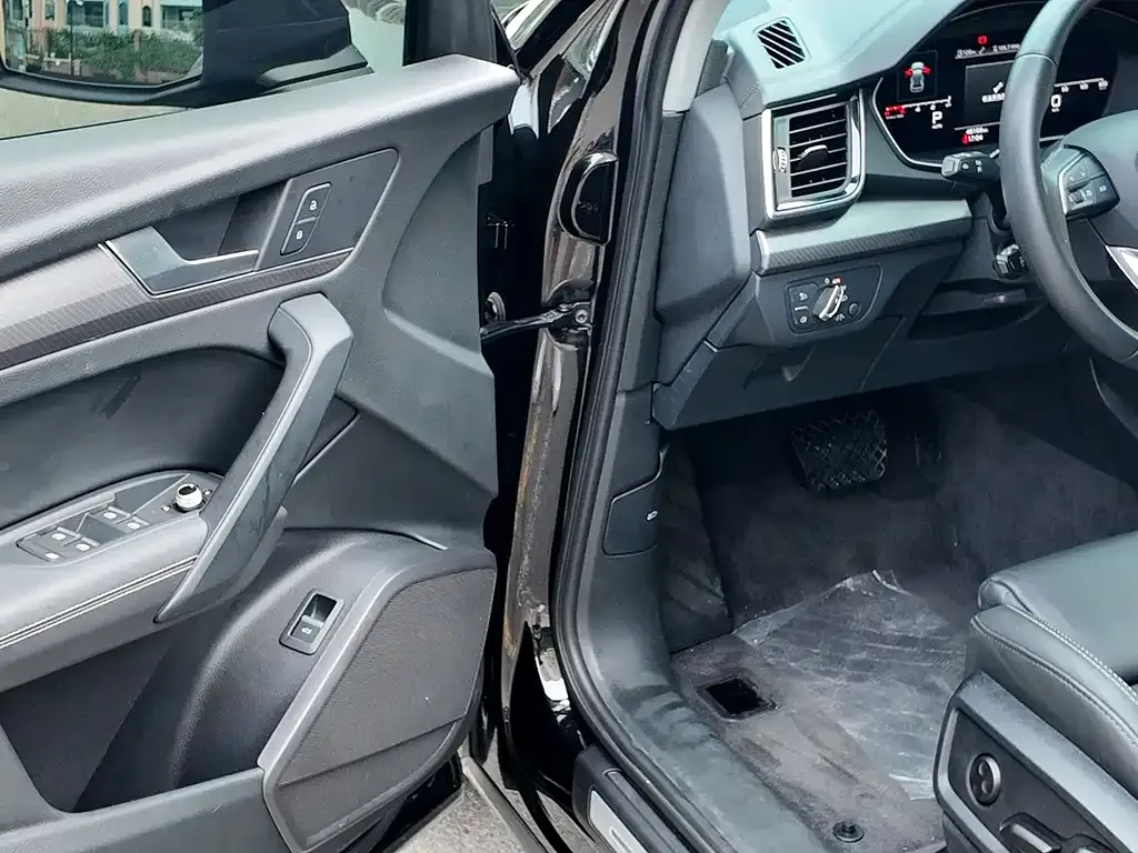 Audi Q5L 2023 из CN, фото 9