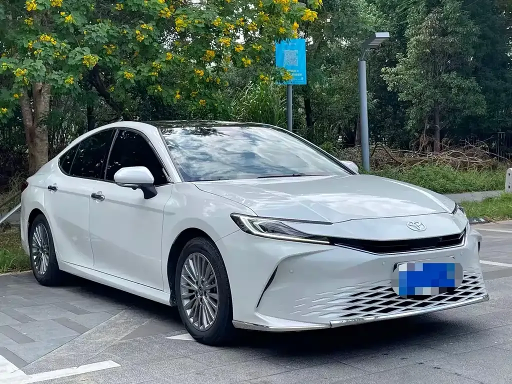 Toyota Camry 2025 из CN, фото 3