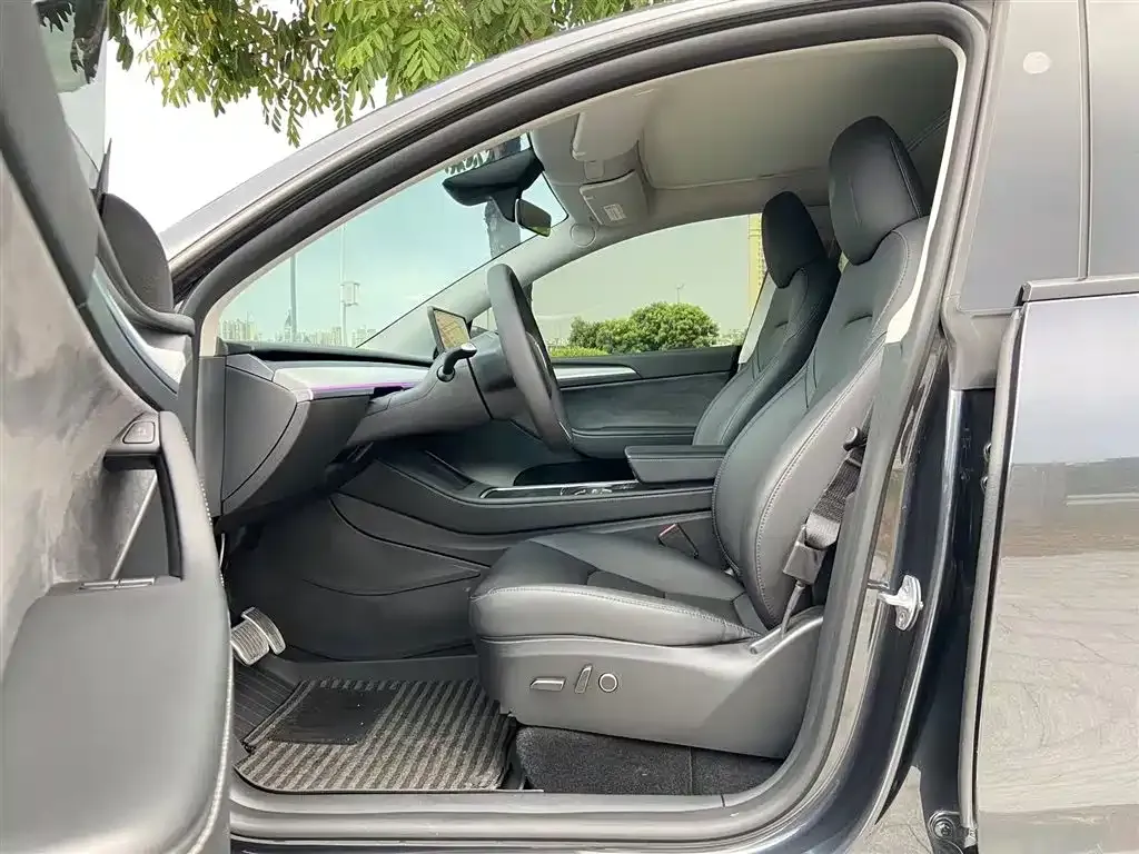 Tesla Model Y 2024 из CN, фото 4