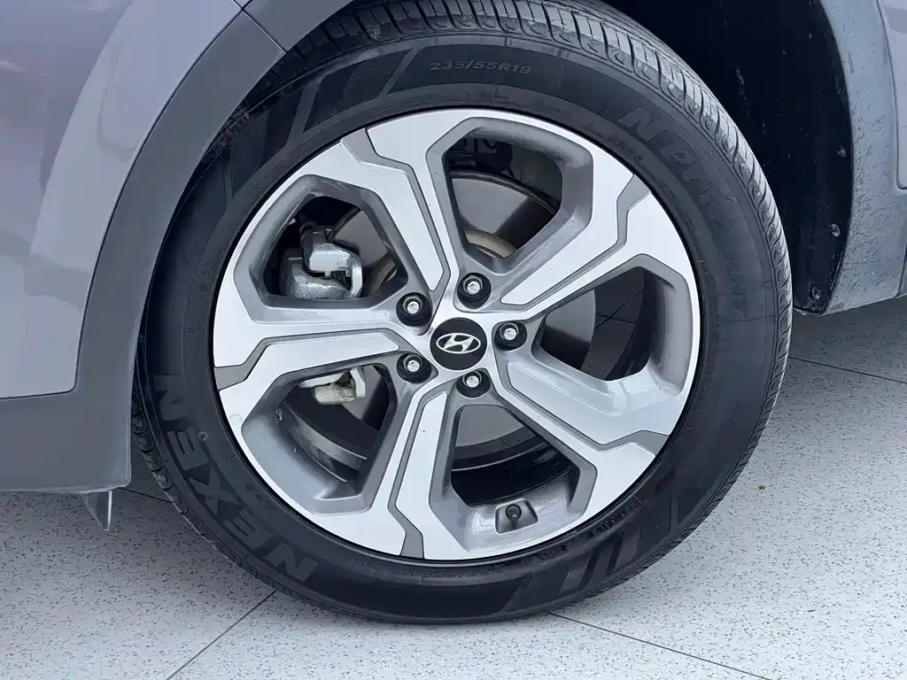 Hyundai Santa Fe — фото 7