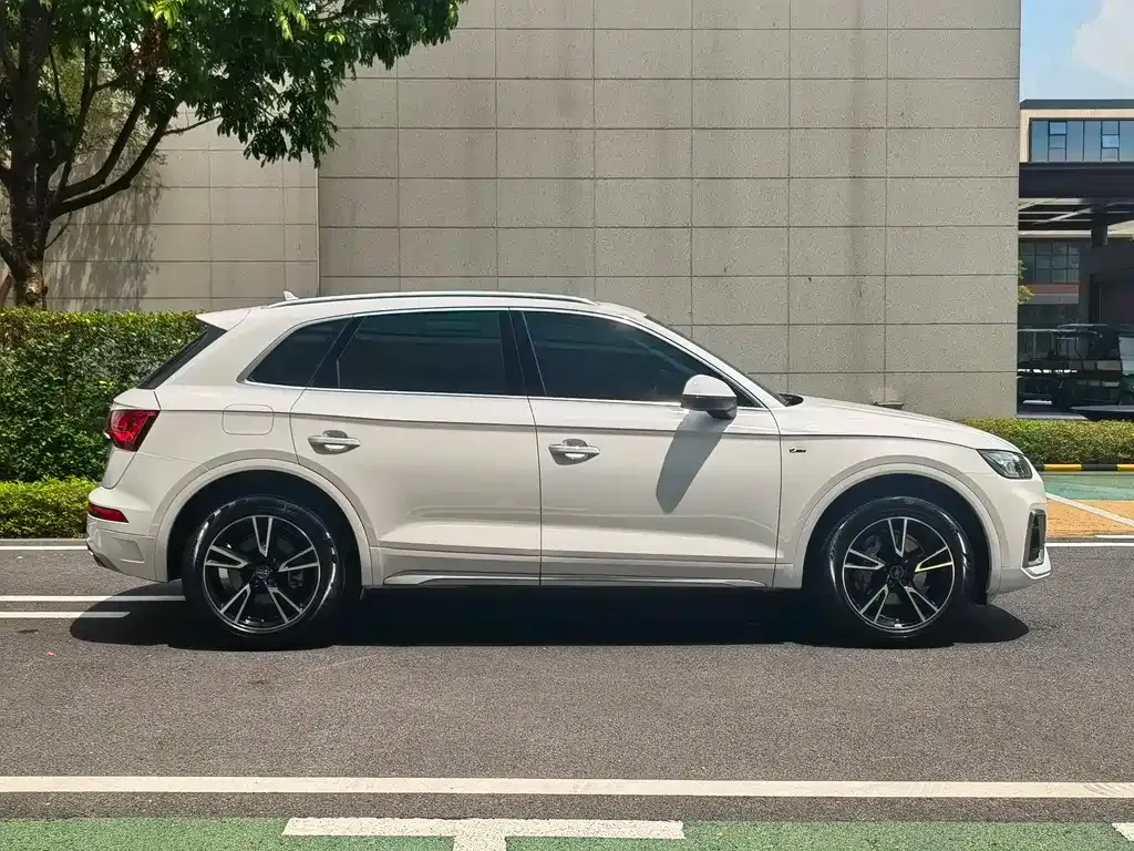 Audi Q5L 2022 из CN, фото 10