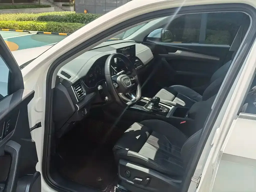 Audi Q5L 2022 из CN, фото 4