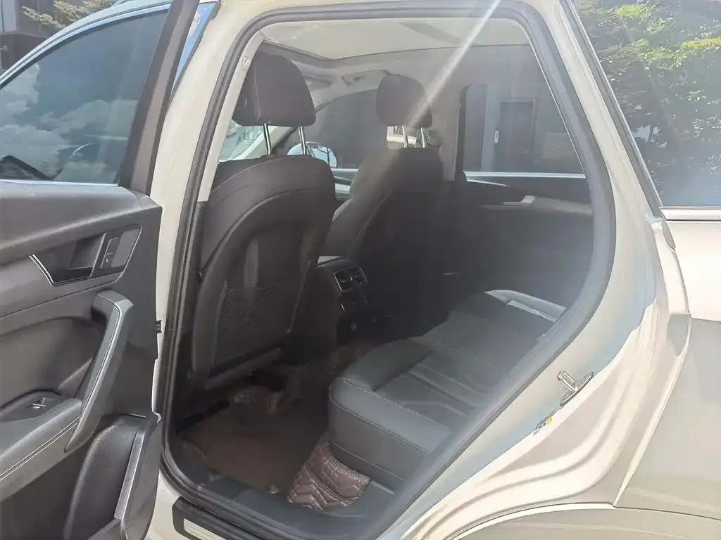 Audi Q5L 2022 из CN, фото 5