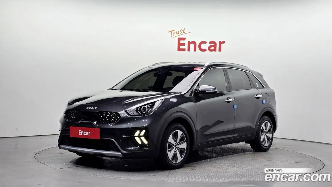 Kia Niro — фото 1
