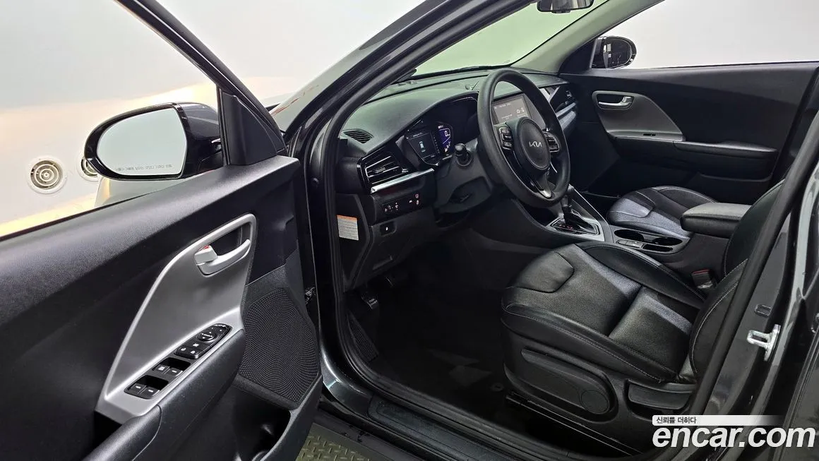 Kia Niro — фото 10