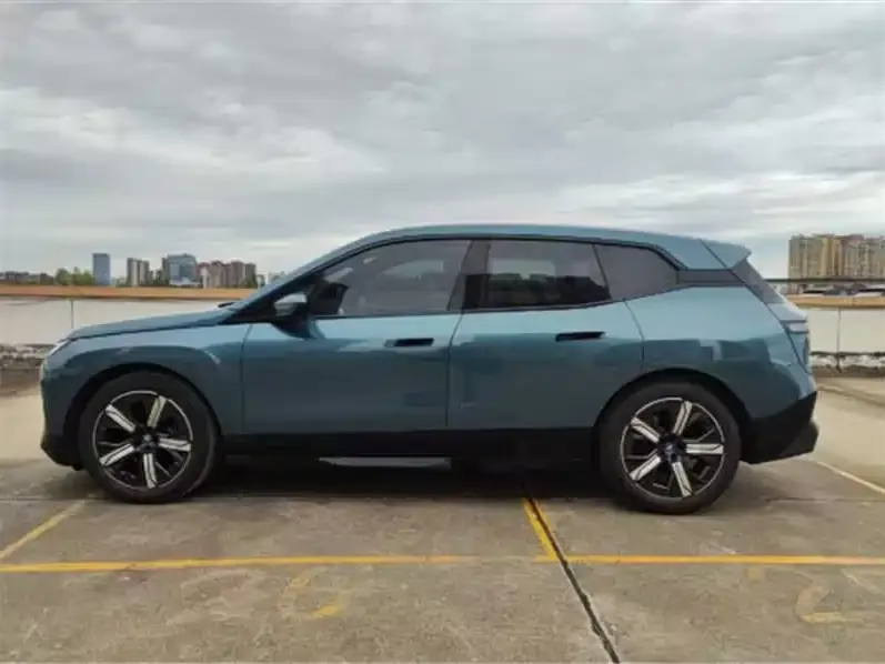 BMW iX 2023 из CN, фото 2