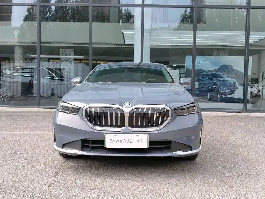 BMW i5 — фото 2