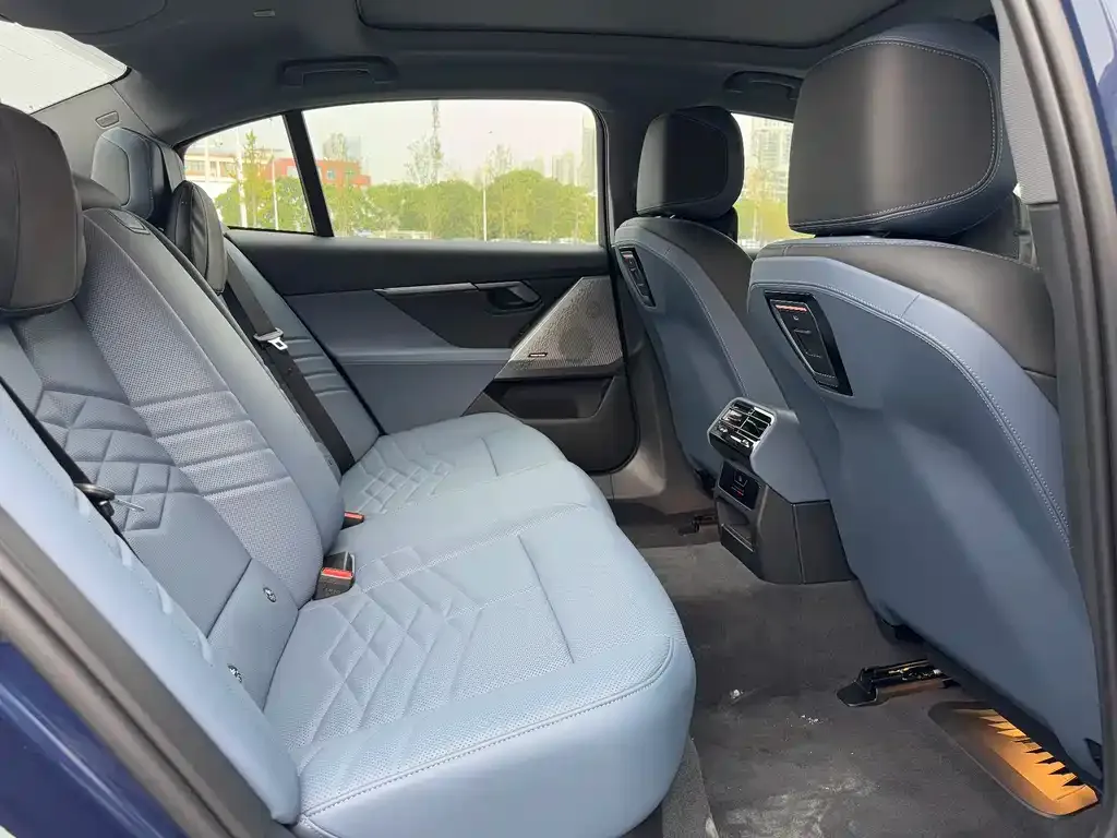 BMW i5 2024 из CN, фото 10