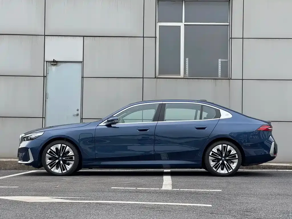 BMW i5 2024 из CN, фото 3