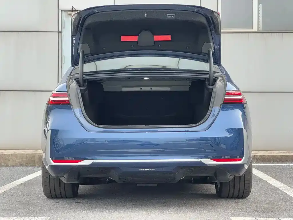 BMW i5 2024 из CN, фото 7