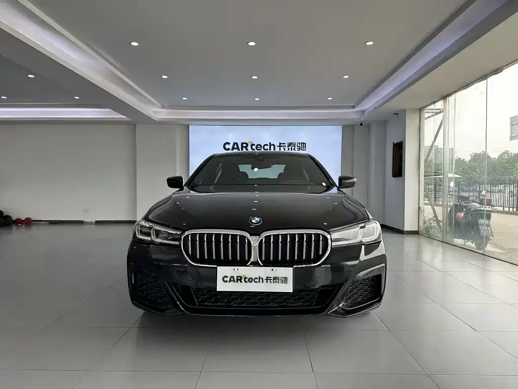 BMW 5 Series — фото 2