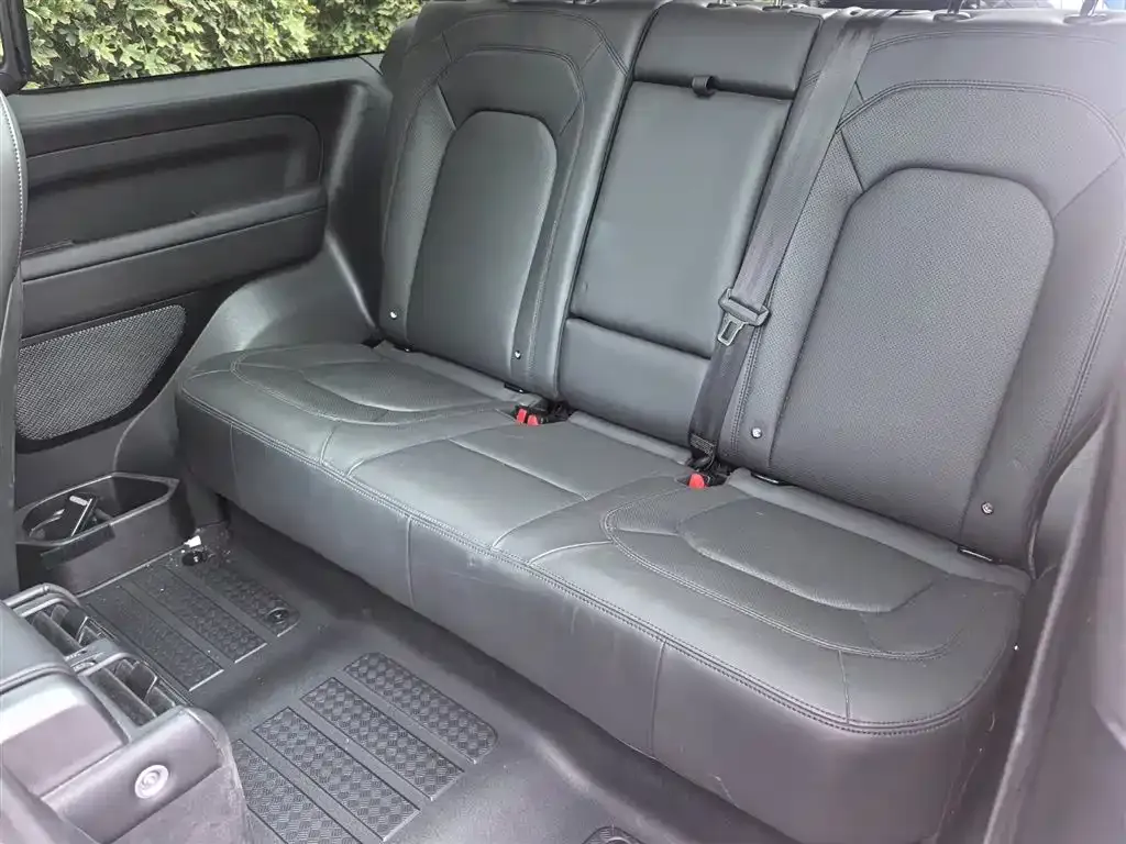 Land Rover Defender 2023 из CN, фото 9
