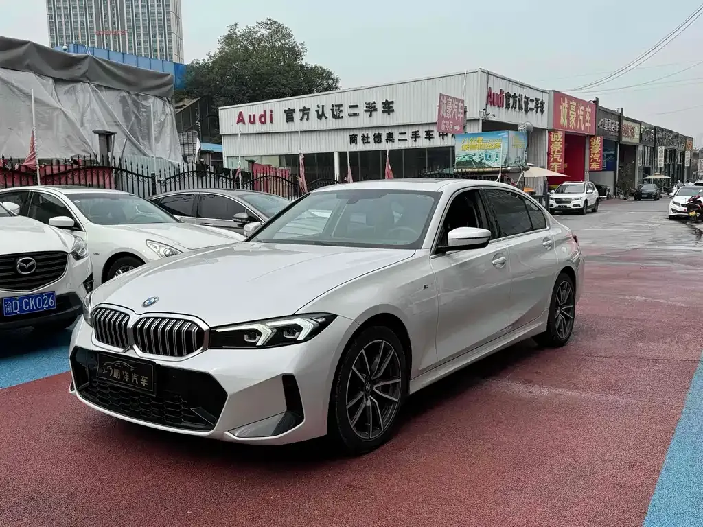 BMW 3 Series 2023 из CN, фото 1