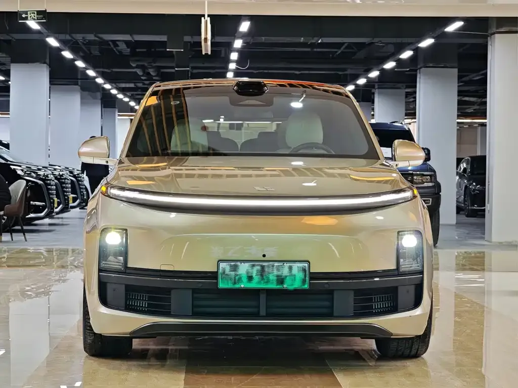 Li Auto L8 2024 из CN, фото 2