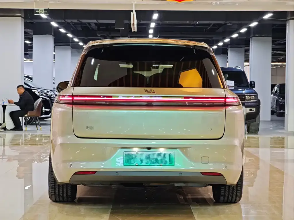 Li Auto L8 2024 из CN, фото 8