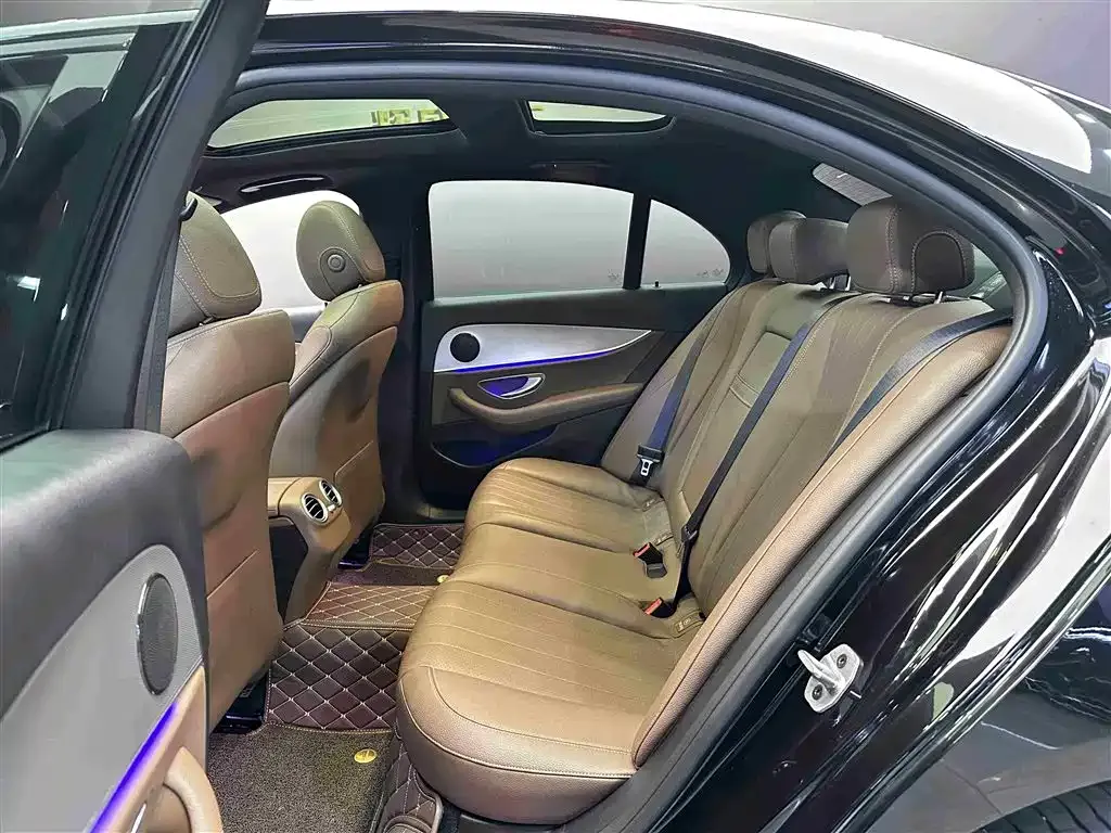 [object Object] E-Class (Import) 2021 из CN, фото 7