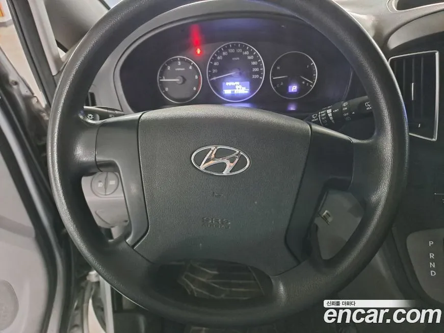 Hyundai Starex — фото 10