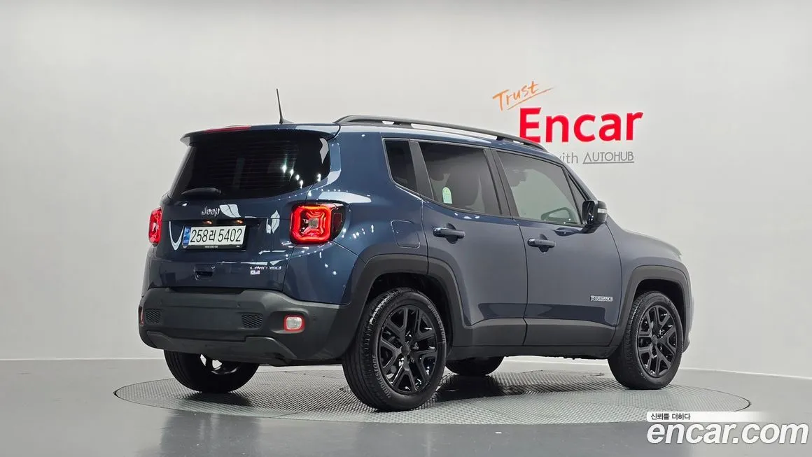 Jeep Renegade — фото 2