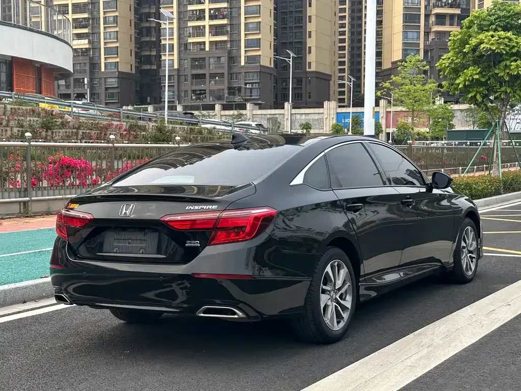 Honda Inspire — фото 9