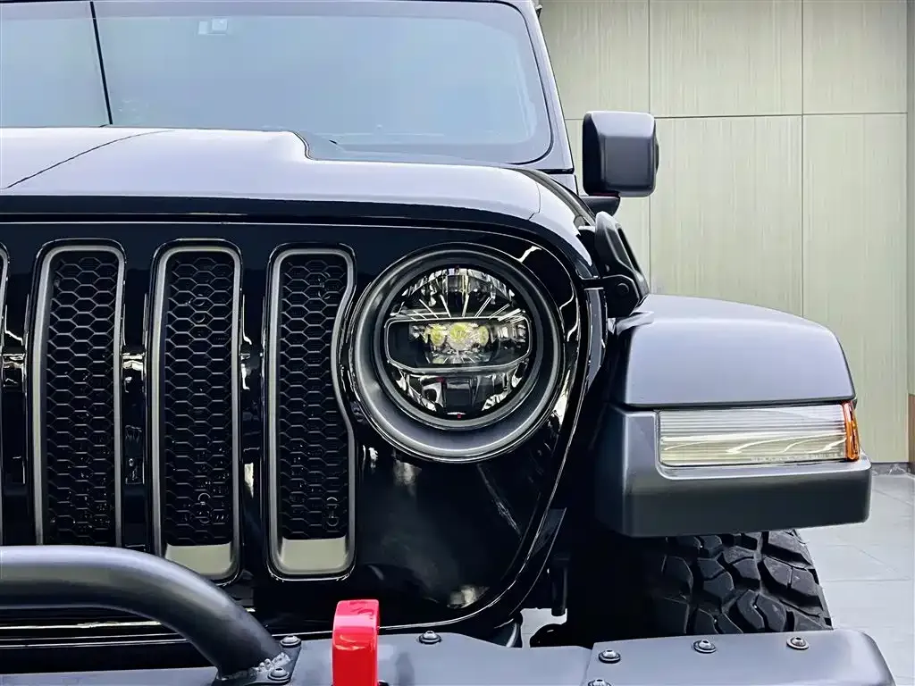 Jeep Wrangler 2023 из CN, фото 7