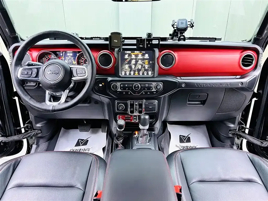 Jeep Wrangler 2023 из CN, фото 9