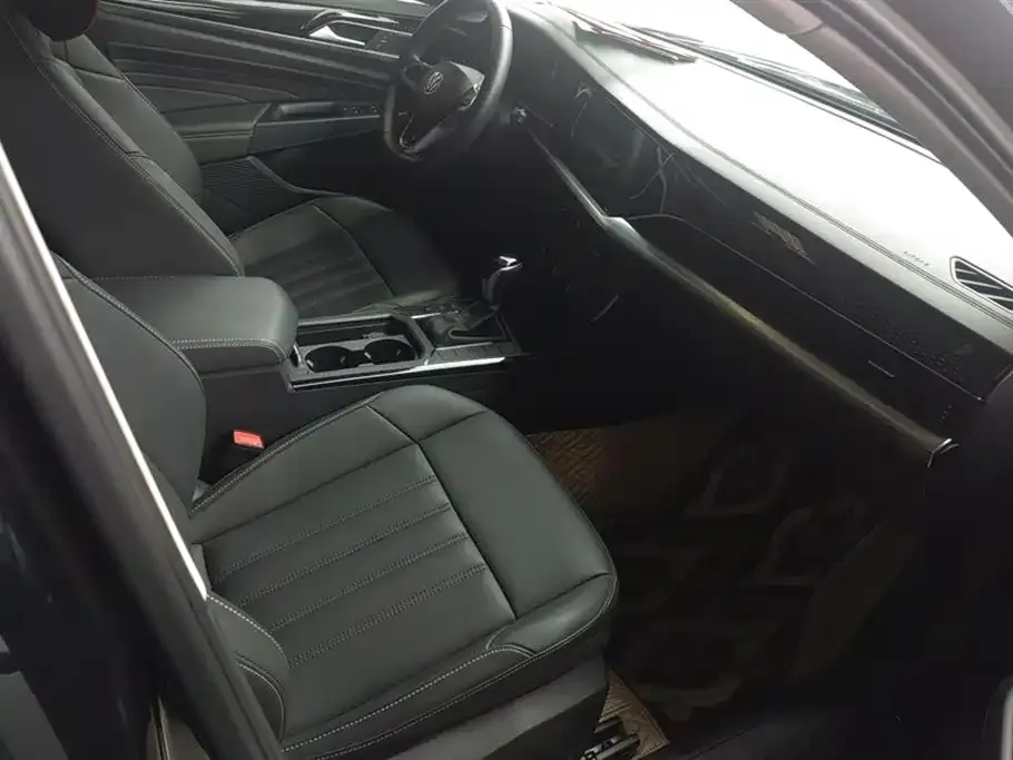 Volkswagen Passat 2022 из CN, фото 8