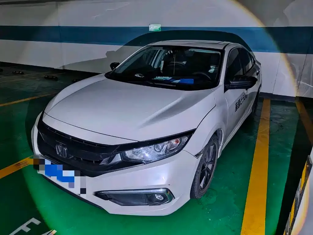 Honda Civic — фото 1