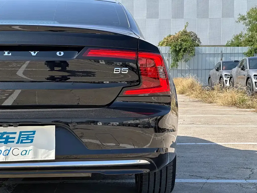 Volvo S90 — фото 9