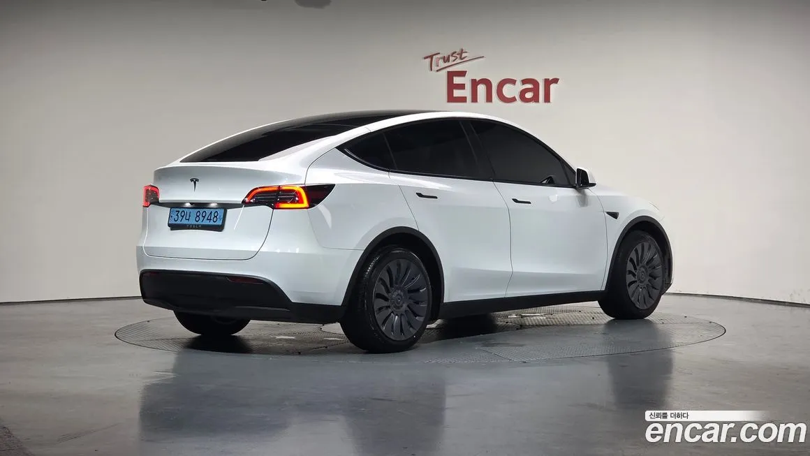 Tesla Model Y 2024 из KR, фото 2