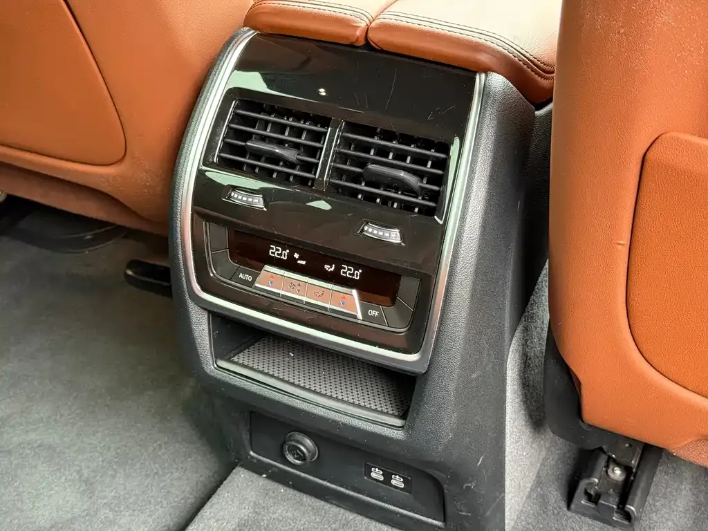 BMW X7 2023 из CN, фото 10