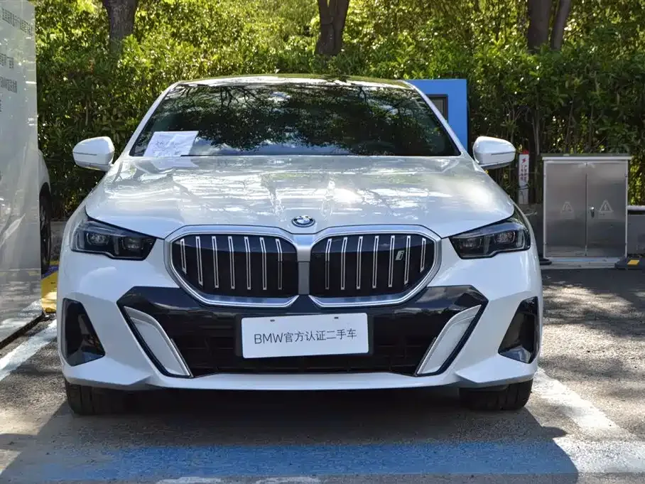 BMW i5 2024 из CN, фото 2