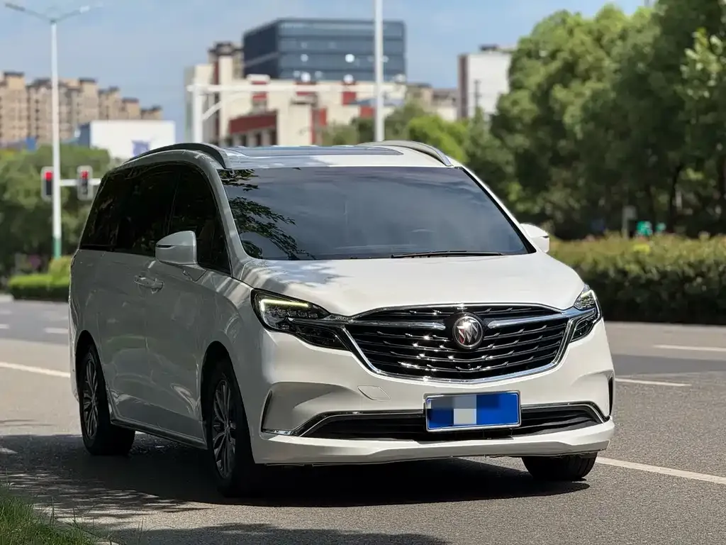 Buick GL8 2022 из CN, фото 1