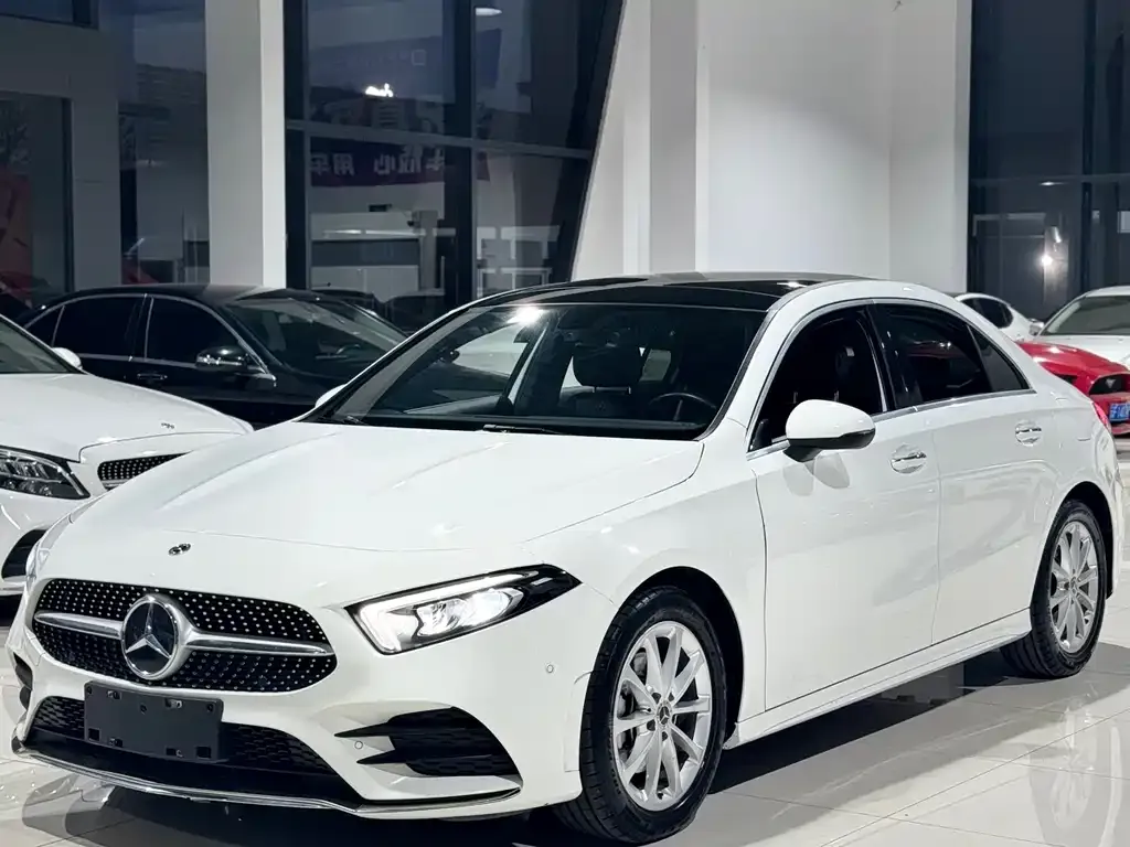 Mercedes-Benz A-Class — фото 1