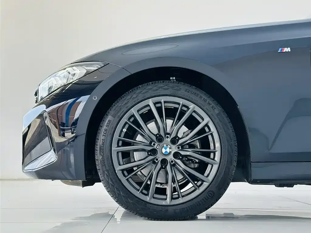 BMW 3 Series 2023 из CN, фото 9