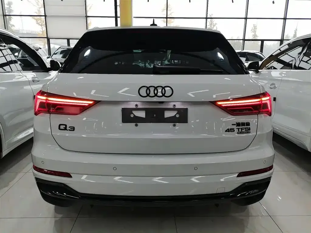 Audi Q3 — фото 6