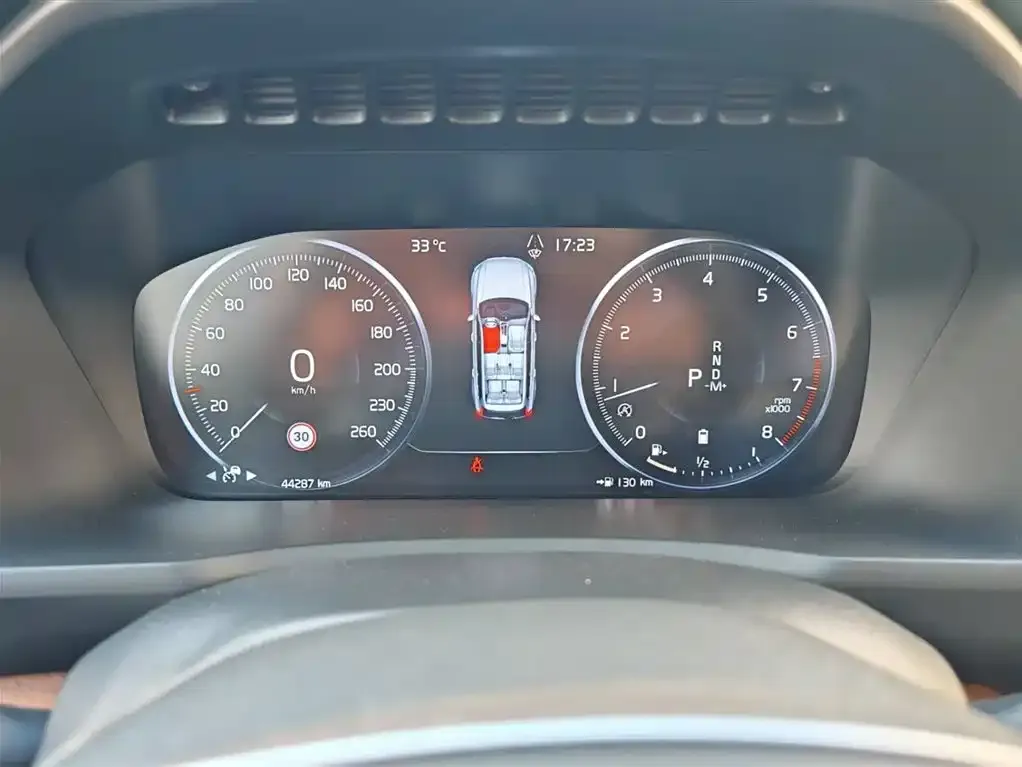 Volvo XC90 2023 из CN, фото 3