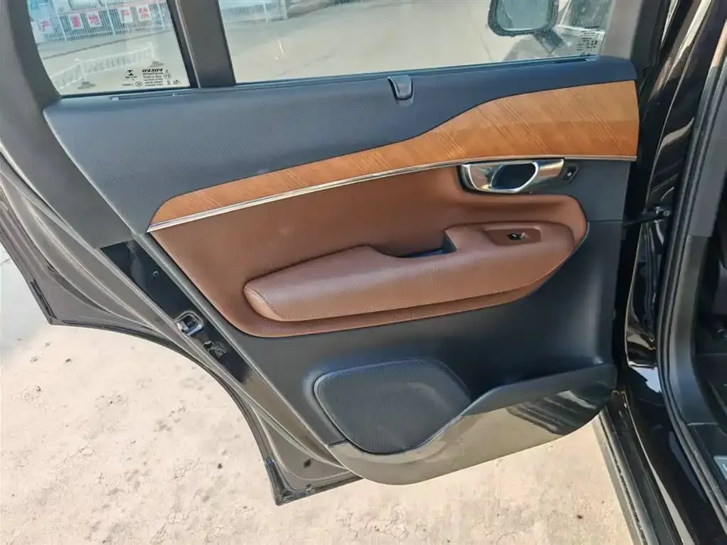 Volvo XC90 2023 из CN, фото 6