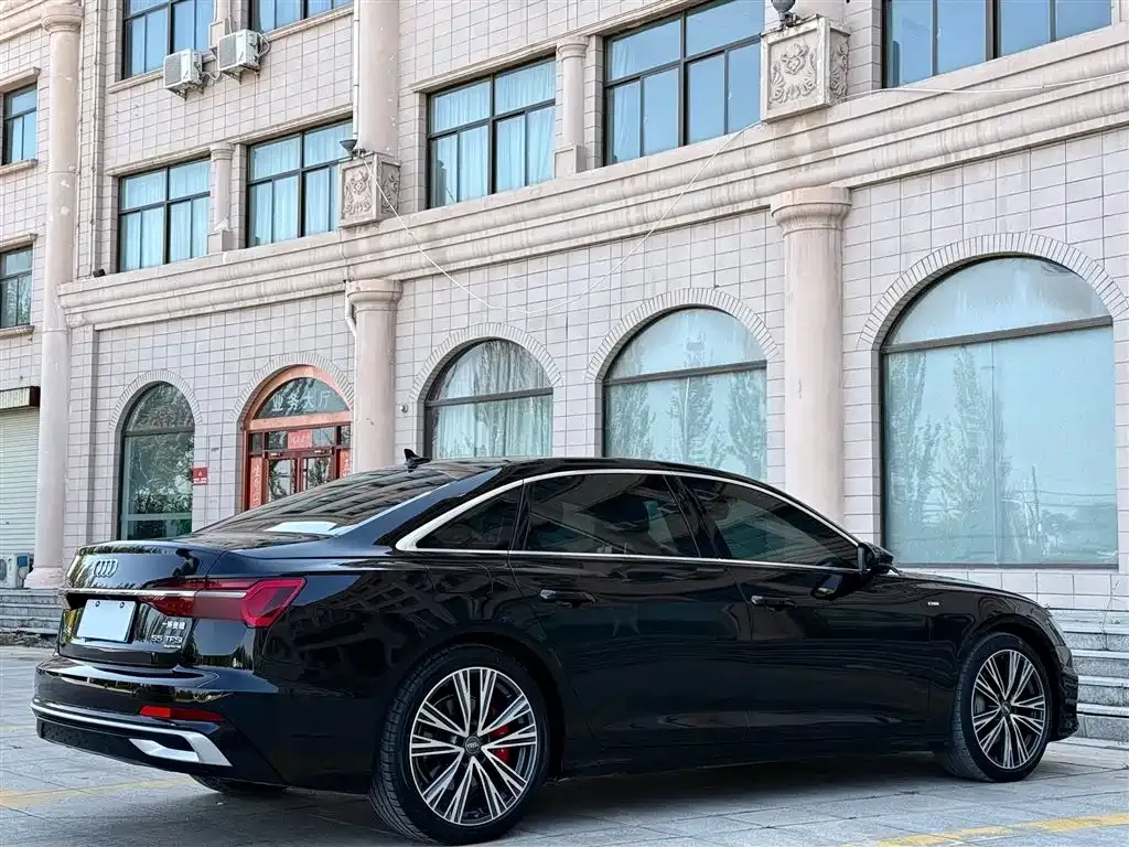 Audi A6L — фото 7