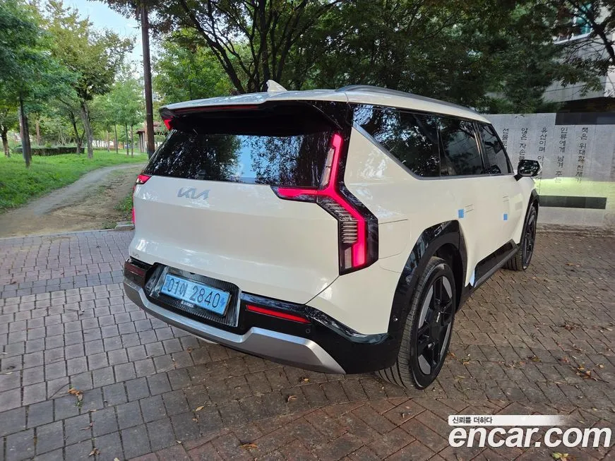 Kia EV9 2024 из KR, фото 2