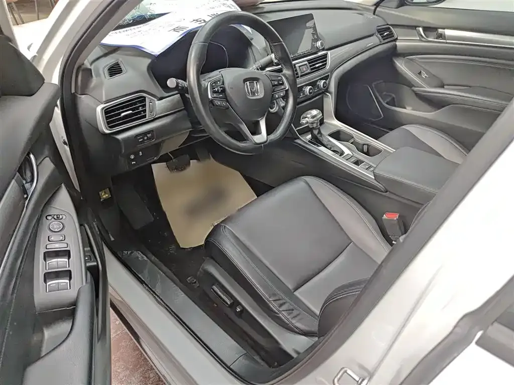 Honda Accord — фото 9