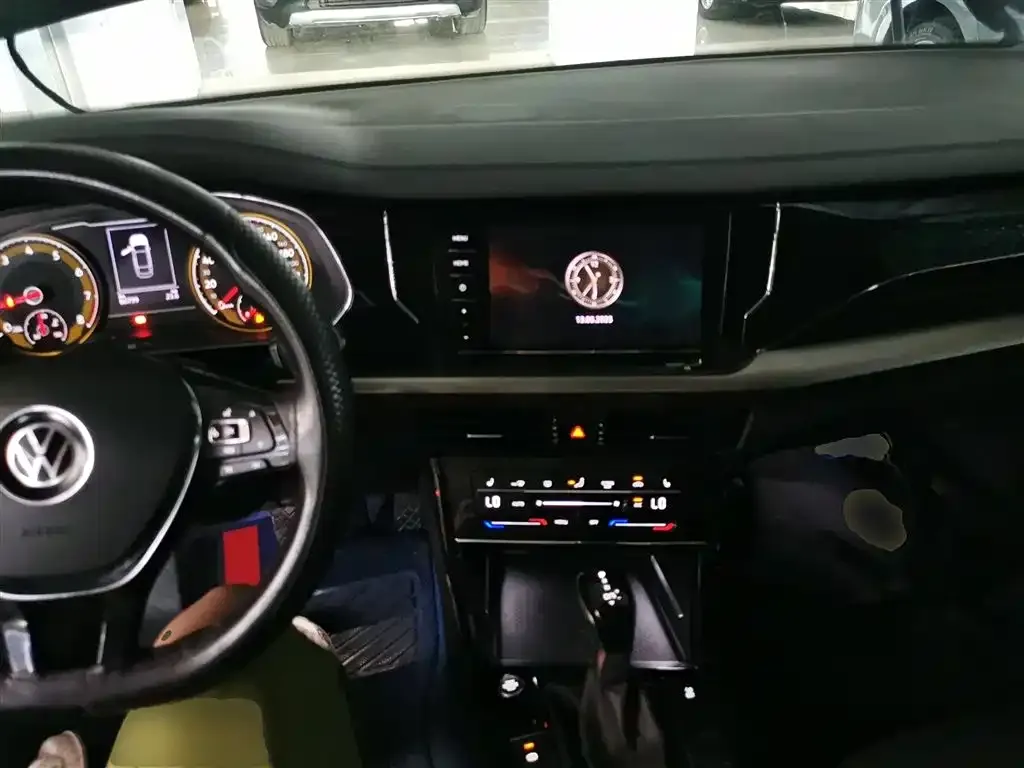 Volkswagen Passat — фото 10