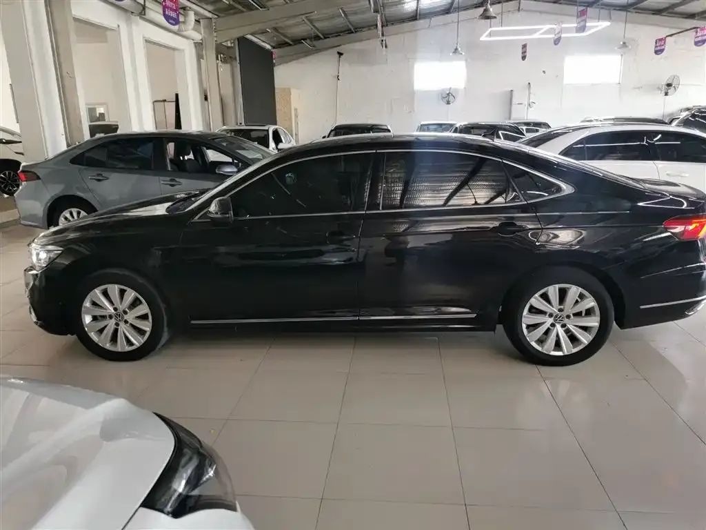 Volkswagen Passat — фото 5